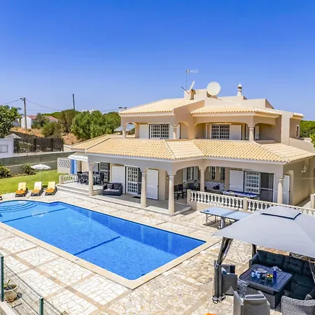 Villa Vale Martins By Plus *